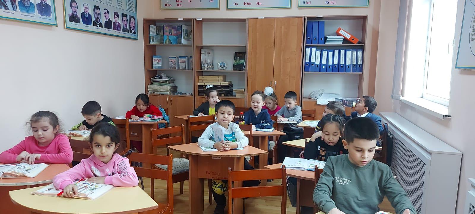 "Жылдам оқу" және "Қазақ тілі" үйірмесі