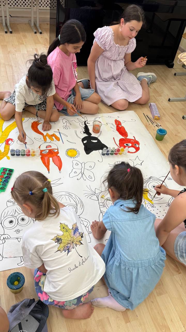 “DOSTAR CLUB” жазғы демалыс клубында «СУРЕТШІЛЕР КҮНІ» атты шығармашылық байқауы