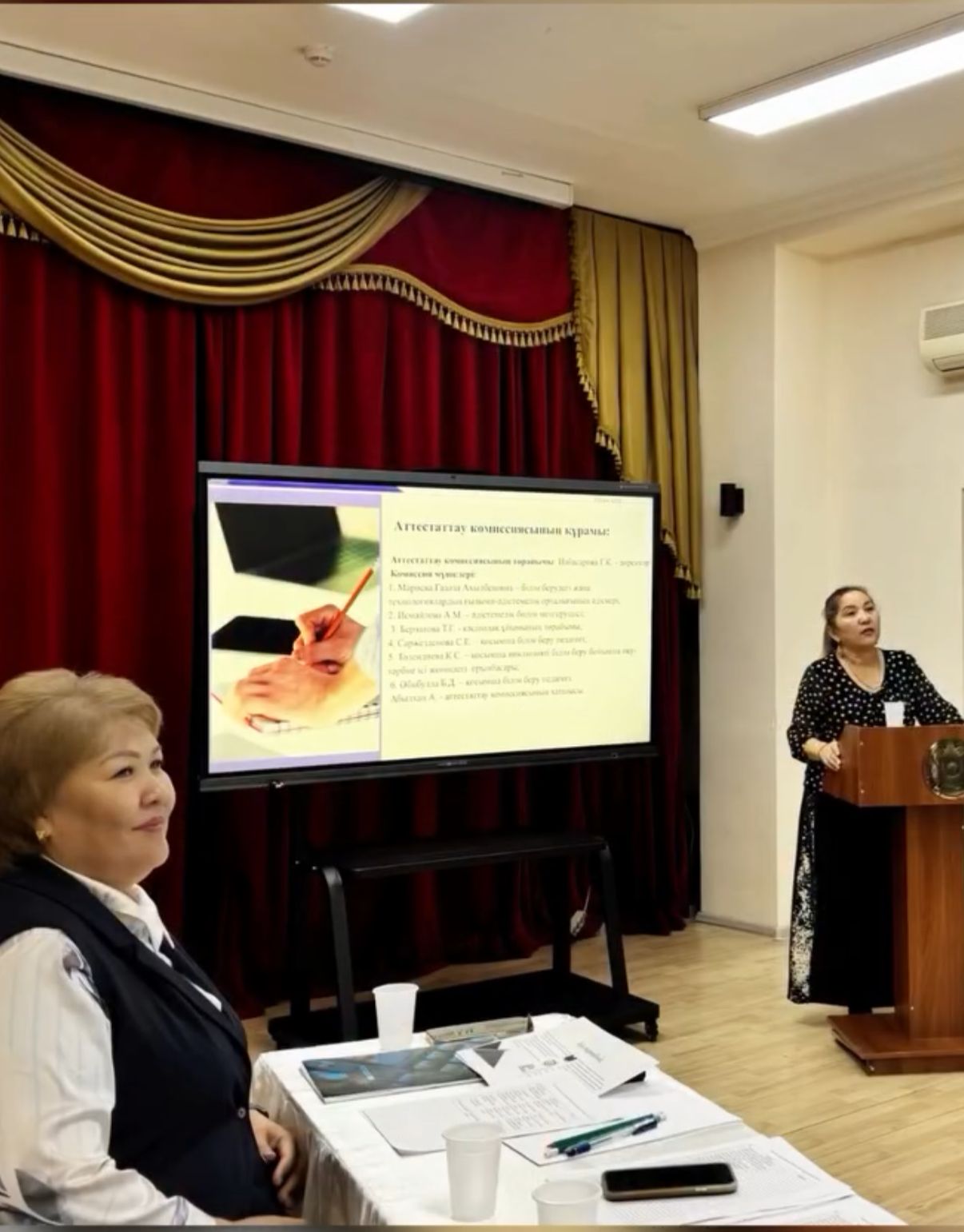 Педагогтардың аттестациядан өтуіне дайындық және жас мамандарға тәлімгер тағайындау мәселелері бойынша педагогикалық кеңес өткізілді.